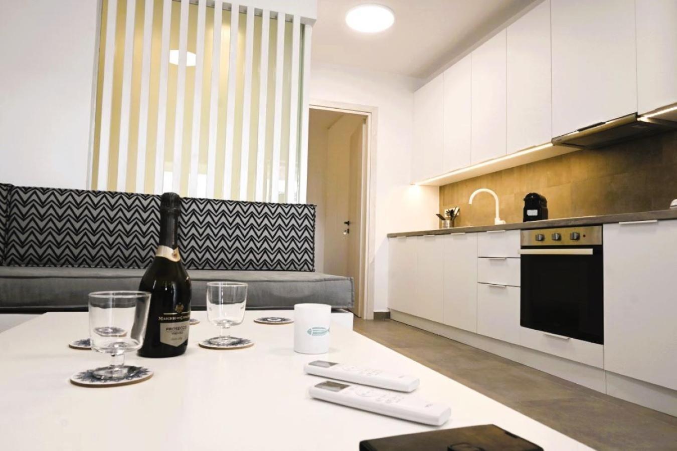 Bluewave Lux House Holiday home *